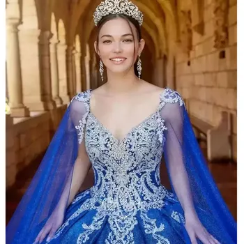 Kráľovská Modrá Quinceanera Šaty vestido de debutante para 15 anos Kráľovská Modrá S Cape Čipky Nášivka Sequin Mexickej Dievčatá